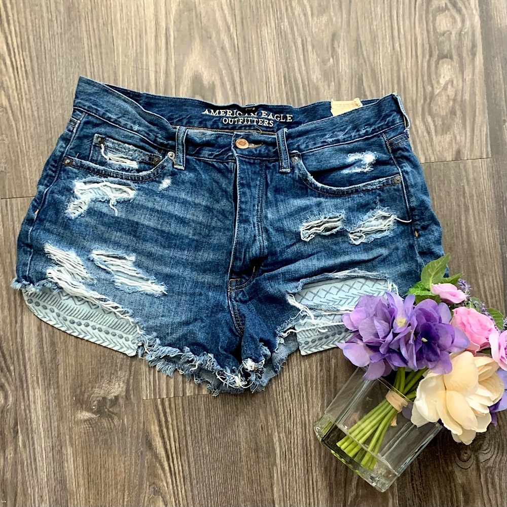 EUC American Eagle distressed dark wash high waisted festival shorts, size 12